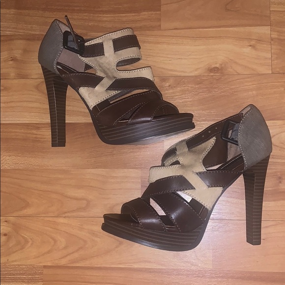 Calvin Klein heels - Picture 1 of 1